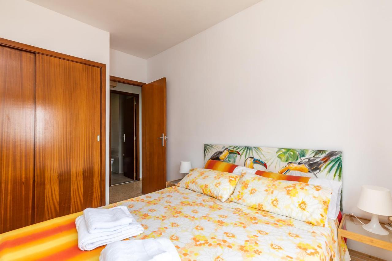Isola Beachside Apartment Валенсия Екстериор снимка