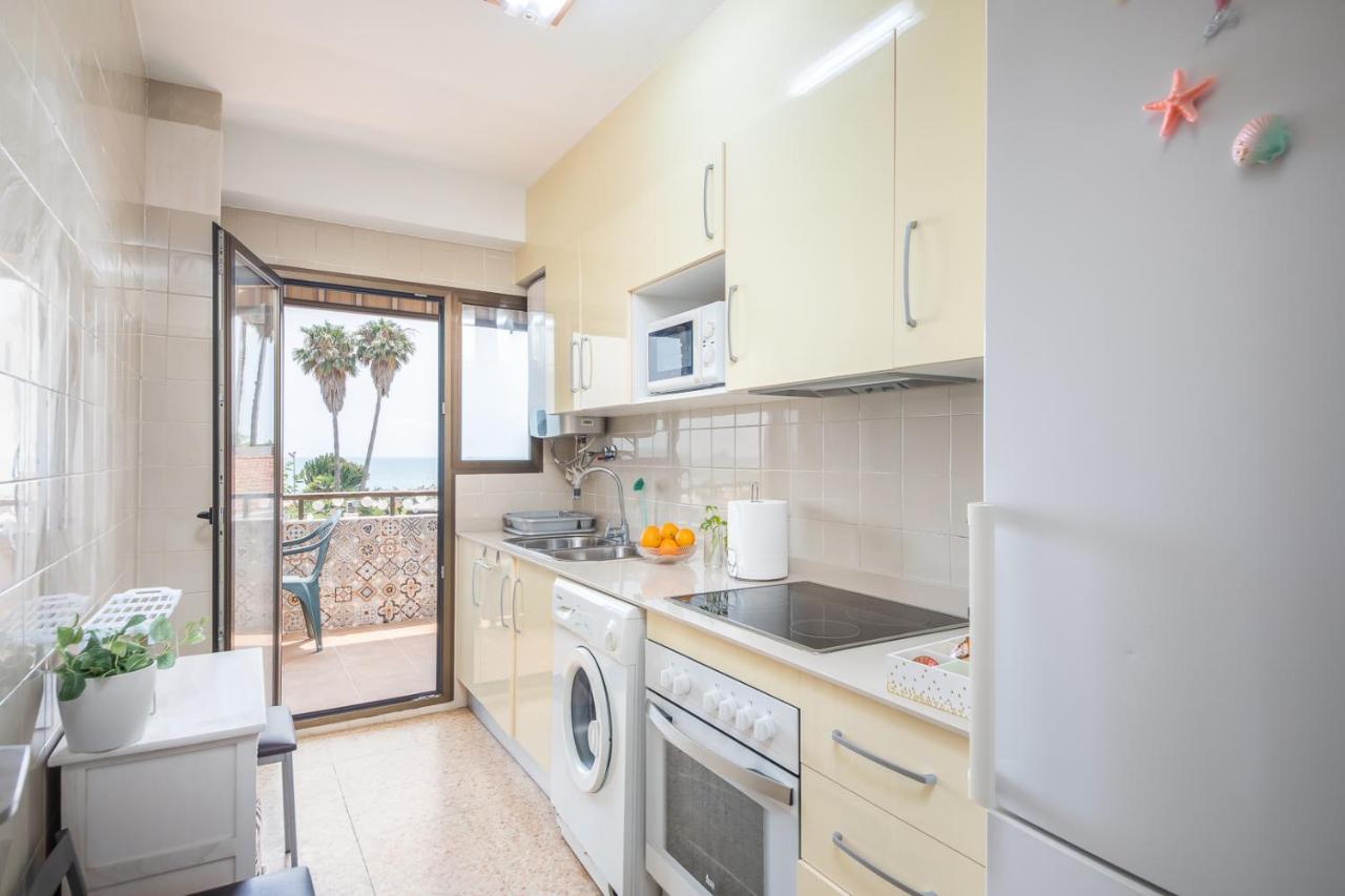 Isola Beachside Apartment Валенсия Екстериор снимка