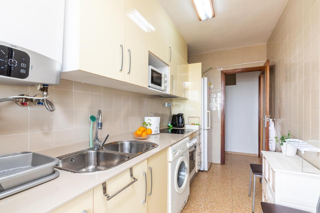 Isola Beachside Apartment Валенсия Екстериор снимка
