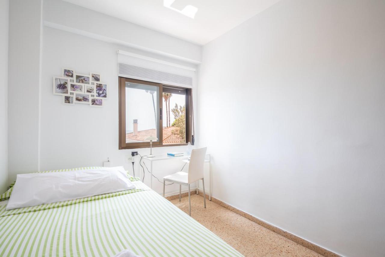 Isola Beachside Apartment Валенсия Екстериор снимка