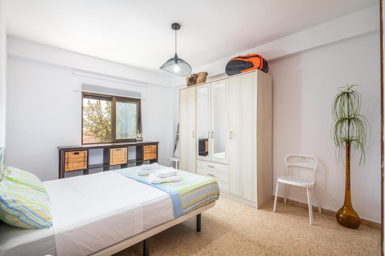 Isola Beachside Apartment Валенсия Екстериор снимка