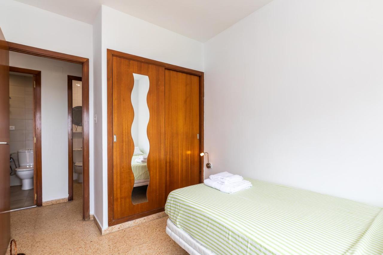 Isola Beachside Apartment Валенсия Екстериор снимка