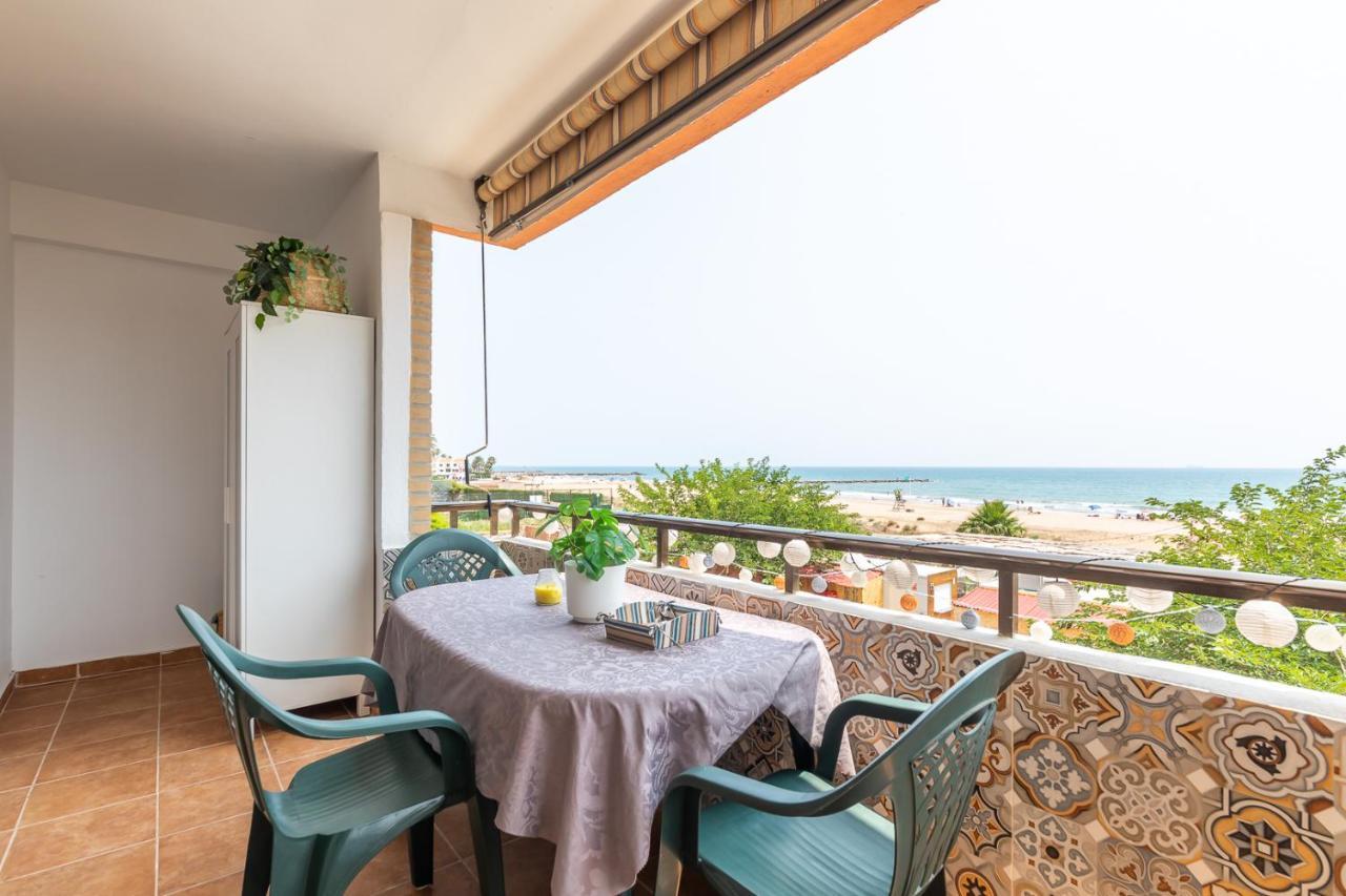 Isola Beachside Apartment Валенсия Екстериор снимка