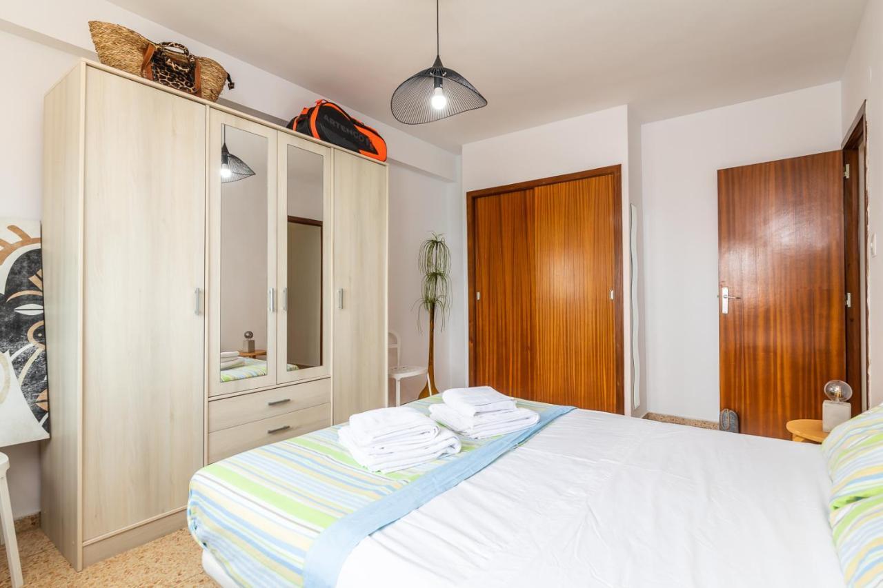 Isola Beachside Apartment Валенсия Екстериор снимка