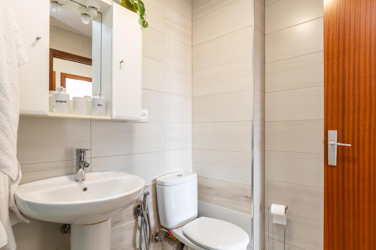 Isola Beachside Apartment Валенсия Екстериор снимка