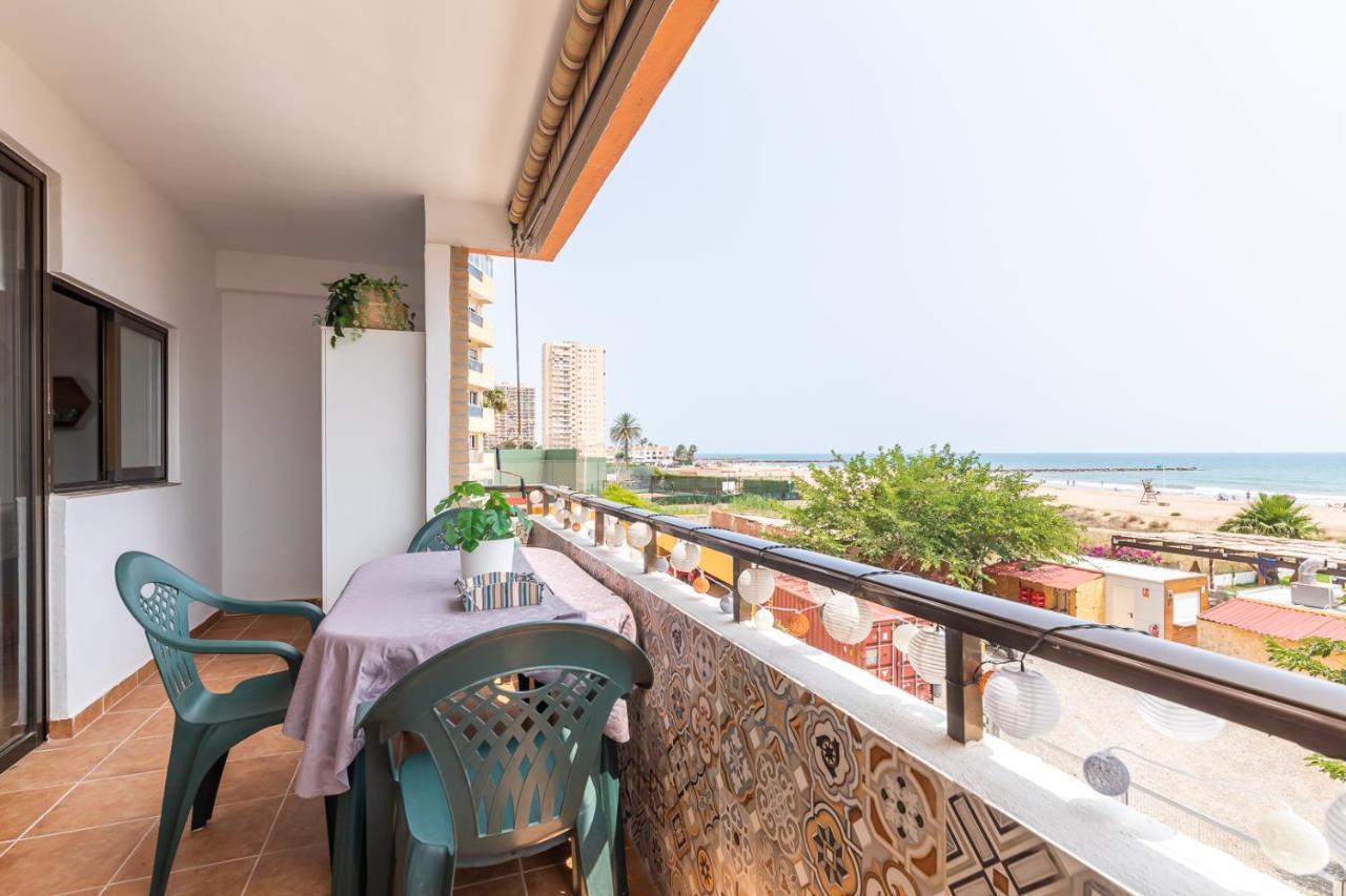 Isola Beachside Apartment Валенсия Екстериор снимка