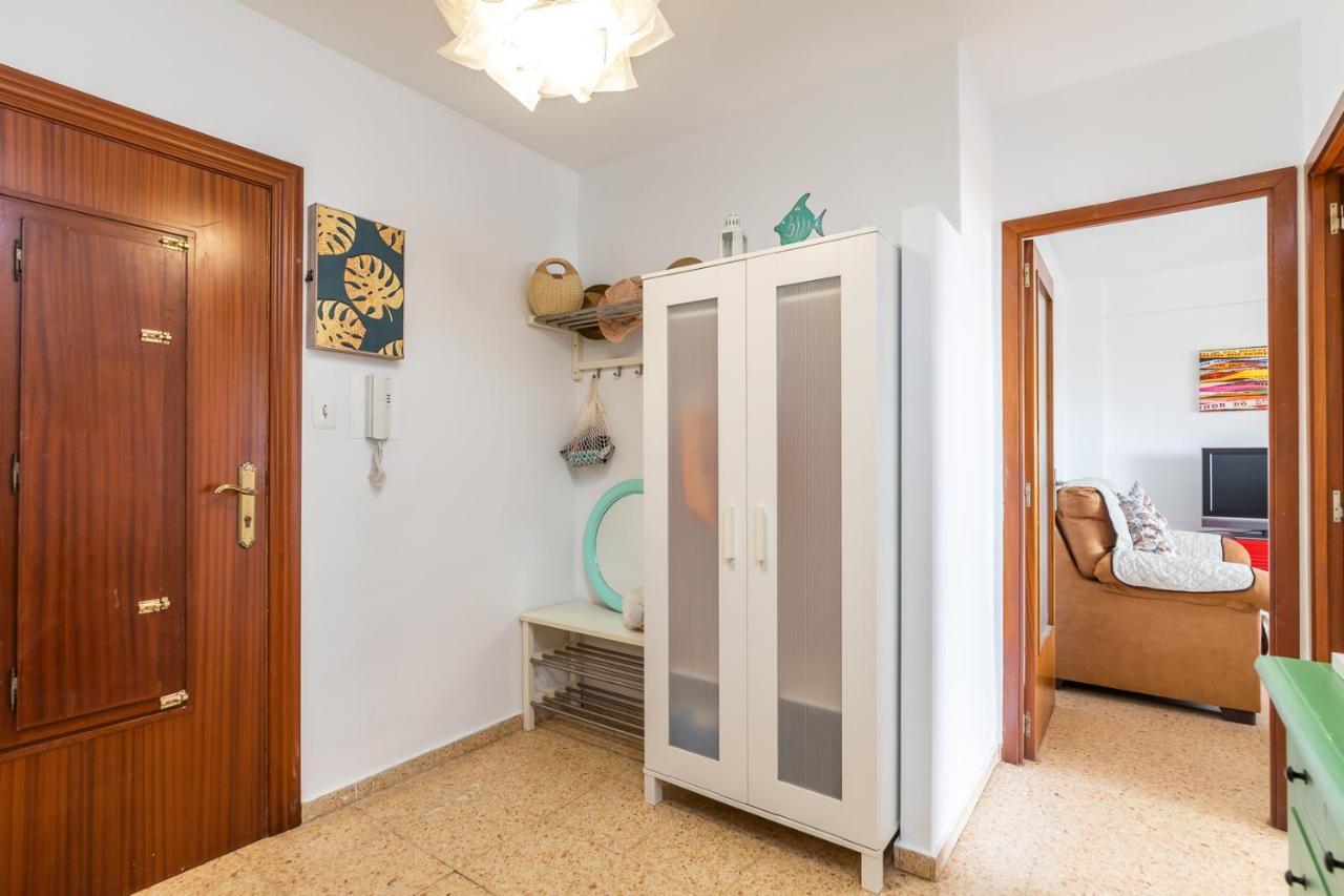 Isola Beachside Apartment Валенсия Екстериор снимка